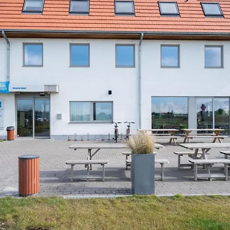 Hotel Ibis Budget Oostende Airport 2*