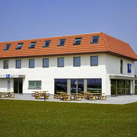 Hotel Ibis Budget Oostende Airport 2*